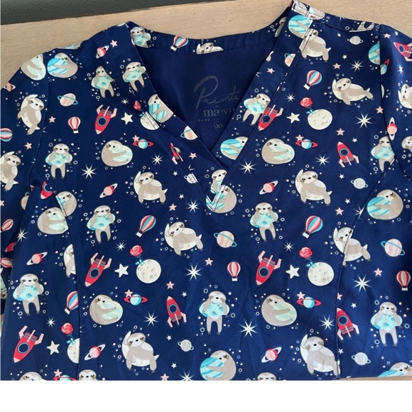 Scrub top. - Picture 1 of 1